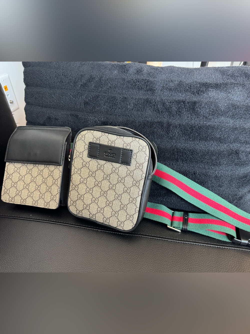 FAUX - Gucci Beige GG Supreme Canvas Belt Bag with Green-Red Web Strap